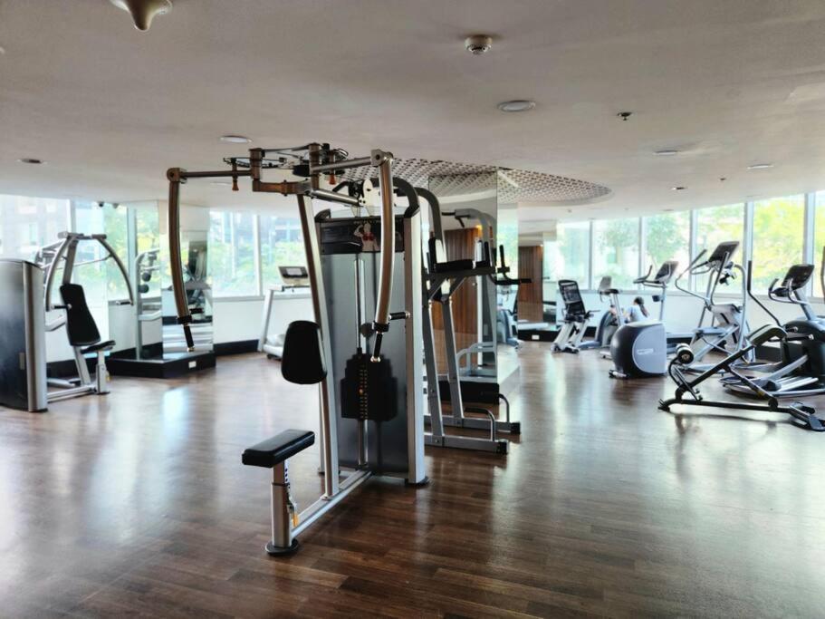 Bgc Fresh & Cozy Studio Near Burgos Circle With Fast Internet Connection Manila Esterno foto