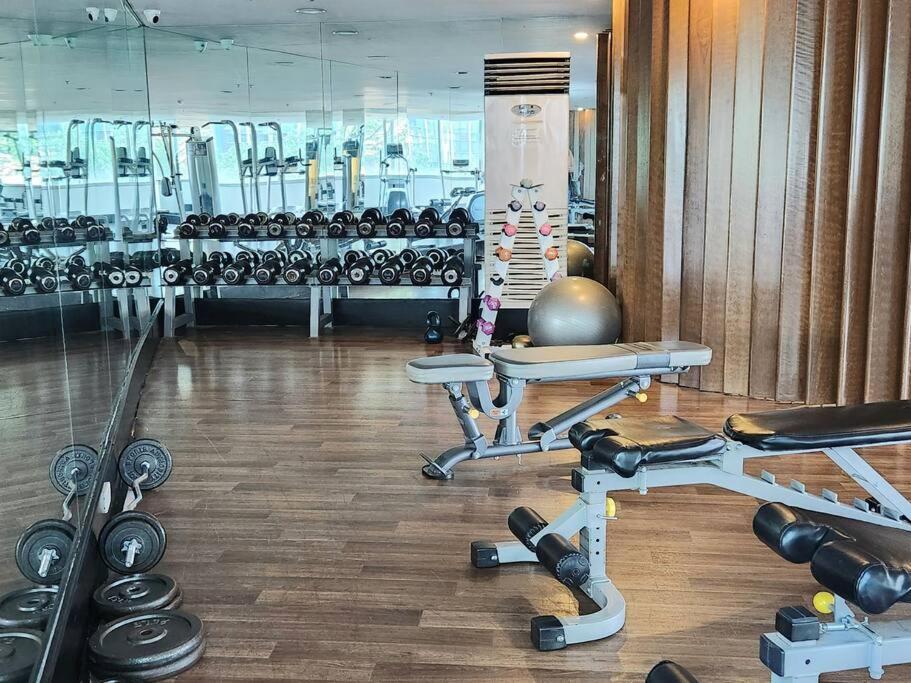 Bgc Fresh & Cozy Studio Near Burgos Circle With Fast Internet Connection Manila Esterno foto